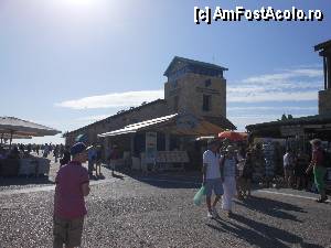 [P02] Faleza din Paphos - Buticuri si terase langa Administratia portului.  » foto by iulianic
 - 
<span class="allrVoted glyphicon glyphicon-heart hidden" id="av387500"></span>
<a class="m-l-10 hidden" id="sv387500" onclick="voting_Foto_DelVot(,387500,13279)" role="button">șterge vot <span class="glyphicon glyphicon-remove"></span></a>
<a id="v9387500" class=" c-red"  onclick="voting_Foto_SetVot(387500)" role="button"><span class="glyphicon glyphicon-heart-empty"></span> <b>LIKE</b> = Votează poza</a> <img class="hidden"  id="f387500W9" src="/imagini/loader.gif" border="0" /><span class="AjErrMes hidden" id="e387500ErM"></span>