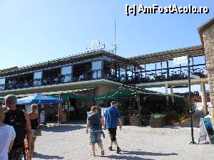 [P03] Faleza din Paphos - Restaurantul si terasa Poseidonas.  » foto by iulianic
 - 
<span class="allrVoted glyphicon glyphicon-heart hidden" id="av387501"></span>
<a class="m-l-10 hidden" id="sv387501" onclick="voting_Foto_DelVot(,387501,13279)" role="button">șterge vot <span class="glyphicon glyphicon-remove"></span></a>
<a id="v9387501" class=" c-red"  onclick="voting_Foto_SetVot(387501)" role="button"><span class="glyphicon glyphicon-heart-empty"></span> <b>LIKE</b> = Votează poza</a> <img class="hidden"  id="f387501W9" src="/imagini/loader.gif" border="0" /><span class="AjErrMes hidden" id="e387501ErM"></span>