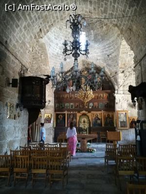 [P23] Interiorul bisericii Agia Kiriaki » foto by crismis
 - 
<span class="allrVoted glyphicon glyphicon-heart hidden" id="av997838"></span>
<a class="m-l-10 hidden" id="sv997838" onclick="voting_Foto_DelVot(,997838,13279)" role="button">șterge vot <span class="glyphicon glyphicon-remove"></span></a>
<a id="v9997838" class=" c-red"  onclick="voting_Foto_SetVot(997838)" role="button"><span class="glyphicon glyphicon-heart-empty"></span> <b>LIKE</b> = Votează poza</a> <img class="hidden"  id="f997838W9" src="/imagini/loader.gif" border="0" /><span class="AjErrMes hidden" id="e997838ErM"></span>