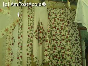[P37] Dantelăriile renumite din Cipru dar nu m-au convins că sunt manuale. Aici cele din Omodos. Cele din Lefkara sunt renumite pentru că și Papa ar fi cumpărat una.  » foto by Aurici
 - 
<span class="allrVoted glyphicon glyphicon-heart hidden" id="av757718"></span>
<a class="m-l-10 hidden" id="sv757718" onclick="voting_Foto_DelVot(,757718,13279)" role="button">șterge vot <span class="glyphicon glyphicon-remove"></span></a>
<a id="v9757718" class=" c-red"  onclick="voting_Foto_SetVot(757718)" role="button"><span class="glyphicon glyphicon-heart-empty"></span> <b>LIKE</b> = Votează poza</a> <img class="hidden"  id="f757718W9" src="/imagini/loader.gif" border="0" /><span class="AjErrMes hidden" id="e757718ErM"></span>