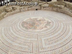 [P32] Vila lui Tezeu: Tezeu, înarmat cu o măciucă se pregăteşte de luptă cu Minotaurul, privit de Ariadna » foto by irinad
 - 
<span class="allrVoted glyphicon glyphicon-heart hidden" id="av809682"></span>
<a class="m-l-10 hidden" id="sv809682" onclick="voting_Foto_DelVot(,809682,13279)" role="button">șterge vot <span class="glyphicon glyphicon-remove"></span></a>
<a id="v9809682" class=" c-red"  onclick="voting_Foto_SetVot(809682)" role="button"><span class="glyphicon glyphicon-heart-empty"></span> <b>LIKE</b> = Votează poza</a> <img class="hidden"  id="f809682W9" src="/imagini/loader.gif" border="0" /><span class="AjErrMes hidden" id="e809682ErM"></span>