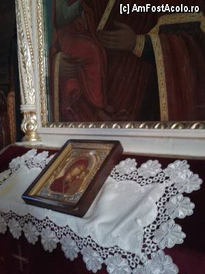 [P08] icoana din fata altarului » foto by amero
 - 
<span class="allrVoted glyphicon glyphicon-heart hidden" id="av387675"></span>
<a class="m-l-10 hidden" id="sv387675" onclick="voting_Foto_DelVot(,387675,13280)" role="button">șterge vot <span class="glyphicon glyphicon-remove"></span></a>
<a id="v9387675" class=" c-red"  onclick="voting_Foto_SetVot(387675)" role="button"><span class="glyphicon glyphicon-heart-empty"></span> <b>LIKE</b> = Votează poza</a> <img class="hidden"  id="f387675W9" src="/imagini/loader.gif" border="0" /><span class="AjErrMes hidden" id="e387675ErM"></span>