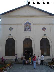 [P05] Manastirea Ghighiu - Ploiesti - biserica  mare a manastirii » foto by Diaura*
 - 
<span class="allrVoted glyphicon glyphicon-heart hidden" id="av99493"></span>
<a class="m-l-10 hidden" id="sv99493" onclick="voting_Foto_DelVot(,99493,13280)" role="button">șterge vot <span class="glyphicon glyphicon-remove"></span></a>
<a id="v999493" class=" c-red"  onclick="voting_Foto_SetVot(99493)" role="button"><span class="glyphicon glyphicon-heart-empty"></span> <b>LIKE</b> = Votează poza</a> <img class="hidden"  id="f99493W9" src="/imagini/loader.gif" border="0" /><span class="AjErrMes hidden" id="e99493ErM"></span>