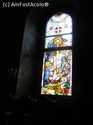 [P22] Vitraliu în biserica mare (2011) - Mănăstirea Ghighiu, Prahova.  » foto by tata123 🔱
 - 
<span class="allrVoted glyphicon glyphicon-heart hidden" id="av1028719"></span>
<a class="m-l-10 hidden" id="sv1028719" onclick="voting_Foto_DelVot(,1028719,13280)" role="button">șterge vot <span class="glyphicon glyphicon-remove"></span></a>
<a id="v91028719" class=" c-red"  onclick="voting_Foto_SetVot(1028719)" role="button"><span class="glyphicon glyphicon-heart-empty"></span> <b>LIKE</b> = Votează poza</a> <img class="hidden"  id="f1028719W9" src="/imagini/loader.gif" border="0" /><span class="AjErrMes hidden" id="e1028719ErM"></span>