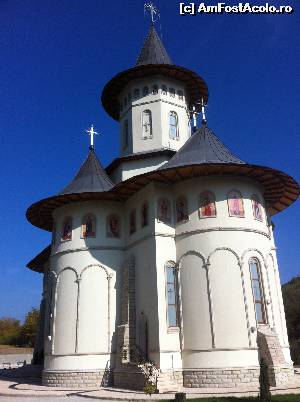 [P02] Noua biserică a Mănăstirii Brazi » foto by Yersinia Pestis
 - 
<span class="allrVoted glyphicon glyphicon-heart hidden" id="av578726"></span>
<a class="m-l-10 hidden" id="sv578726" onclick="voting_Foto_DelVot(,578726,13284)" role="button">șterge vot <span class="glyphicon glyphicon-remove"></span></a>
<a id="v9578726" class=" c-red"  onclick="voting_Foto_SetVot(578726)" role="button"><span class="glyphicon glyphicon-heart-empty"></span> <b>LIKE</b> = Votează poza</a> <img class="hidden"  id="f578726W9" src="/imagini/loader.gif" border="0" /><span class="AjErrMes hidden" id="e578726ErM"></span>