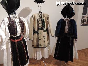 [P21] Costume populare » foto by bogdanfifa
 - 
<span class="allrVoted glyphicon glyphicon-heart hidden" id="av388563"></span>
<a class="m-l-10 hidden" id="sv388563" onclick="voting_Foto_DelVot(,388563,13288)" role="button">șterge vot <span class="glyphicon glyphicon-remove"></span></a>
<a id="v9388563" class=" c-red"  onclick="voting_Foto_SetVot(388563)" role="button"><span class="glyphicon glyphicon-heart-empty"></span> <b>LIKE</b> = Votează poza</a> <img class="hidden"  id="f388563W9" src="/imagini/loader.gif" border="0" /><span class="AjErrMes hidden" id="e388563ErM"></span>