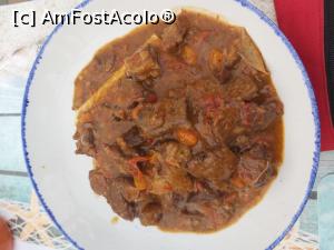 [P07] O porție de tocană. E și mămăliga pe sub tocană. 40 lei/ porție » foto by Zoazore
 - 
<span class="allrVoted glyphicon glyphicon-heart hidden" id="av1198270"></span>
<a class="m-l-10 hidden" id="sv1198270" onclick="voting_Foto_DelVot(,1198270,13316)" role="button">șterge vot <span class="glyphicon glyphicon-remove"></span></a>
<a id="v91198270" class=" c-red"  onclick="voting_Foto_SetVot(1198270)" role="button"><span class="glyphicon glyphicon-heart-empty"></span> <b>LIKE</b> = Votează poza</a> <img class="hidden"  id="f1198270W9" src="/imagini/loader.gif" border="0" /><span class="AjErrMes hidden" id="e1198270ErM"></span>