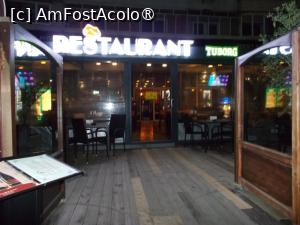 [P04] Vedere frontală la intrarea în restaurant. Terasa descoperită. » foto by Zoazore
 - 
<span class="allrVoted glyphicon glyphicon-heart hidden" id="av1397039"></span>
<a class="m-l-10 hidden" id="sv1397039" onclick="voting_Foto_DelVot(,1397039,13316)" role="button">șterge vot <span class="glyphicon glyphicon-remove"></span></a>
<a id="v91397039" class=" c-red"  onclick="voting_Foto_SetVot(1397039)" role="button"><span class="glyphicon glyphicon-heart-empty"></span> <b>LIKE</b> = Votează poza</a> <img class="hidden"  id="f1397039W9" src="/imagini/loader.gif" border="0" /><span class="AjErrMes hidden" id="e1397039ErM"></span>