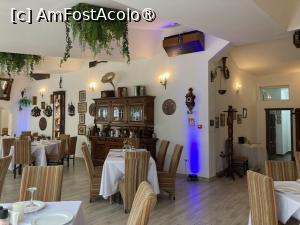 [P03] Interior restaurant » foto by aurora56
 - 
<span class="allrVoted glyphicon glyphicon-heart hidden" id="av1396388"></span>
<a class="m-l-10 hidden" id="sv1396388" onclick="voting_Foto_DelVot(,1396388,13316)" role="button">șterge vot <span class="glyphicon glyphicon-remove"></span></a>
<a id="v91396388" class=" c-red"  onclick="voting_Foto_SetVot(1396388)" role="button"><span class="glyphicon glyphicon-heart-empty"></span> <b>LIKE</b> = Votează poza</a> <img class="hidden"  id="f1396388W9" src="/imagini/loader.gif" border="0" /><span class="AjErrMes hidden" id="e1396388ErM"></span>