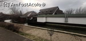 [P02] Hotel Insula din parcarea publică din stradă. » foto by Aurici
 - 
<span class="allrVoted glyphicon glyphicon-heart hidden" id="av1220693"></span>
<a class="m-l-10 hidden" id="sv1220693" onclick="voting_Foto_DelVot(,1220693,13325)" role="button">șterge vot <span class="glyphicon glyphicon-remove"></span></a>
<a id="v91220693" class=" c-red"  onclick="voting_Foto_SetVot(1220693)" role="button"><span class="glyphicon glyphicon-heart-empty"></span> <b>LIKE</b> = Votează poza</a> <img class="hidden"  id="f1220693W9" src="/imagini/loader.gif" border="0" /><span class="AjErrMes hidden" id="e1220693ErM"></span>