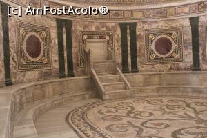 [P49] Ravenna, Bazilica San Vitale, Altarul, partea inferioară » foto by mprofeanu
 - 
<span class="allrVoted glyphicon glyphicon-heart hidden" id="av1348830"></span>
<a class="m-l-10 hidden" id="sv1348830" onclick="voting_Foto_DelVot(,1348830,13338)" role="button">șterge vot <span class="glyphicon glyphicon-remove"></span></a>
<a id="v91348830" class=" c-red"  onclick="voting_Foto_SetVot(1348830)" role="button"><span class="glyphicon glyphicon-heart-empty"></span> <b>LIKE</b> = Votează poza</a> <img class="hidden"  id="f1348830W9" src="/imagini/loader.gif" border="0" /><span class="AjErrMes hidden" id="e1348830ErM"></span>