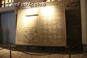 [P52] Ravenna, Bazilica San Vitale, Mozaicul Fântânii protejat și pus vertical » foto by mprofeanu
 - 
<span class="allrVoted glyphicon glyphicon-heart hidden" id="av1348833"></span>
<a class="m-l-10 hidden" id="sv1348833" onclick="voting_Foto_DelVot(,1348833,13338)" role="button">șterge vot <span class="glyphicon glyphicon-remove"></span></a>
<a id="v91348833" class=" c-red"  onclick="voting_Foto_SetVot(1348833)" role="button"><span class="glyphicon glyphicon-heart-empty"></span> <b>LIKE</b> = Votează poza</a> <img class="hidden"  id="f1348833W9" src="/imagini/loader.gif" border="0" /><span class="AjErrMes hidden" id="e1348833ErM"></span>