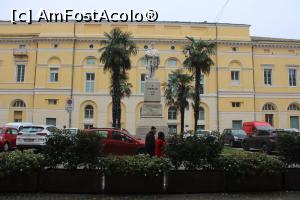 [P70] Ravenna, Piazza Giuseppe Garibaldi și statuia lui, în spate Teatro Alighieri » foto by mprofeanu
 - 
<span class="allrVoted glyphicon glyphicon-heart hidden" id="av1348851"></span>
<a class="m-l-10 hidden" id="sv1348851" onclick="voting_Foto_DelVot(,1348851,13338)" role="button">șterge vot <span class="glyphicon glyphicon-remove"></span></a>
<a id="v91348851" class=" c-red"  onclick="voting_Foto_SetVot(1348851)" role="button"><span class="glyphicon glyphicon-heart-empty"></span> <b>LIKE</b> = Votează poza</a> <img class="hidden"  id="f1348851W9" src="/imagini/loader.gif" border="0" /><span class="AjErrMes hidden" id="e1348851ErM"></span>