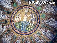 [P04] Mozaicul cu care este decorat tavanul Baptisterului lui Neon
[foto preluată de pe internet] » foto by webmaster <span class="label label-default labelC_thin small">NEVOTABILĂ</span>