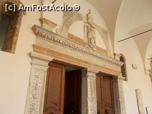 [P03] Museo Nationale di Ravenna. Intrarea în „Sala di Antichita” » foto by mihaelavoicu
 - 
<span class="allrVoted glyphicon glyphicon-heart hidden" id="av1220432"></span>
<a class="m-l-10 hidden" id="sv1220432" onclick="voting_Foto_DelVot(,1220432,13338)" role="button">șterge vot <span class="glyphicon glyphicon-remove"></span></a>
<a id="v91220432" class=" c-red"  onclick="voting_Foto_SetVot(1220432)" role="button"><span class="glyphicon glyphicon-heart-empty"></span> <b>LIKE</b> = Votează poza</a> <img class="hidden"  id="f1220432W9" src="/imagini/loader.gif" border="0" /><span class="AjErrMes hidden" id="e1220432ErM"></span>