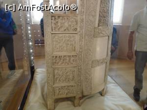 [P06] Brațul stâng, al tronului din fildeș » foto by mihaelavoicu
 - 
<span class="allrVoted glyphicon glyphicon-heart hidden" id="av969634"></span>
<a class="m-l-10 hidden" id="sv969634" onclick="voting_Foto_DelVot(,969634,13338)" role="button">șterge vot <span class="glyphicon glyphicon-remove"></span></a>
<a id="v9969634" class=" c-red"  onclick="voting_Foto_SetVot(969634)" role="button"><span class="glyphicon glyphicon-heart-empty"></span> <b>LIKE</b> = Votează poza</a> <img class="hidden"  id="f969634W9" src="/imagini/loader.gif" border="0" /><span class="AjErrMes hidden" id="e969634ErM"></span>
