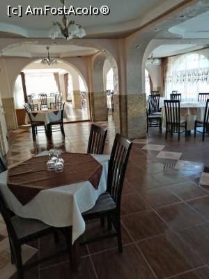 [P12] Restaurantul pensiunii » foto by nichifor
 - 
<span class="allrVoted glyphicon glyphicon-heart hidden" id="av1181902"></span>
<a class="m-l-10 hidden" id="sv1181902" onclick="voting_Foto_DelVot(,1181902,13351)" role="button">șterge vot <span class="glyphicon glyphicon-remove"></span></a>
<a id="v91181902" class=" c-red"  onclick="voting_Foto_SetVot(1181902)" role="button"><span class="glyphicon glyphicon-heart-empty"></span> <b>LIKE</b> = Votează poza</a> <img class="hidden"  id="f1181902W9" src="/imagini/loader.gif" border="0" /><span class="AjErrMes hidden" id="e1181902ErM"></span>
