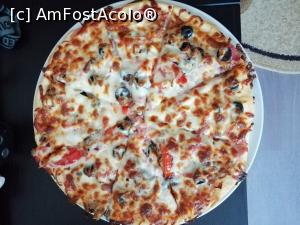 [P03] Pizza la vatra » foto by nichifor
 - 
<span class="allrVoted glyphicon glyphicon-heart hidden" id="av1181893"></span>
<a class="m-l-10 hidden" id="sv1181893" onclick="voting_Foto_DelVot(,1181893,13351)" role="button">șterge vot <span class="glyphicon glyphicon-remove"></span></a>
<a id="v91181893" class=" c-red"  onclick="voting_Foto_SetVot(1181893)" role="button"><span class="glyphicon glyphicon-heart-empty"></span> <b>LIKE</b> = Votează poza</a> <img class="hidden"  id="f1181893W9" src="/imagini/loader.gif" border="0" /><span class="AjErrMes hidden" id="e1181893ErM"></span>