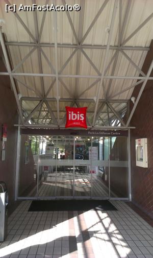 [P03] Ibis Paris La Defense Centre Hotel, la intrare » foto by sunflower
 - 
<span class="allrVoted glyphicon glyphicon-heart hidden" id="av887625"></span>
<a class="m-l-10 hidden" id="sv887625" onclick="voting_Foto_DelVot(,887625,13383)" role="button">șterge vot <span class="glyphicon glyphicon-remove"></span></a>
<a id="v9887625" class=" c-red"  onclick="voting_Foto_SetVot(887625)" role="button"><span class="glyphicon glyphicon-heart-empty"></span> <b>LIKE</b> = Votează poza</a> <img class="hidden"  id="f887625W9" src="/imagini/loader.gif" border="0" /><span class="AjErrMes hidden" id="e887625ErM"></span>