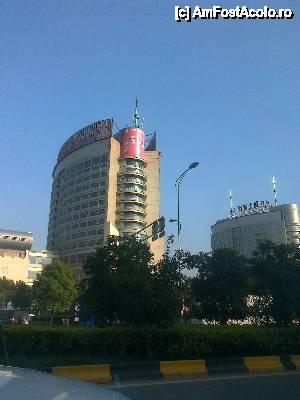 [P21] Administratia centrului comercial Futian.  » foto by Marian Preda
 - 
<span class="allrVoted glyphicon glyphicon-heart hidden" id="av392451"></span>
<a class="m-l-10 hidden" id="sv392451" onclick="voting_Foto_DelVot(,392451,13390)" role="button">șterge vot <span class="glyphicon glyphicon-remove"></span></a>
<a id="v9392451" class=" c-red"  onclick="voting_Foto_SetVot(392451)" role="button"><span class="glyphicon glyphicon-heart-empty"></span> <b>LIKE</b> = Votează poza</a> <img class="hidden"  id="f392451W9" src="/imagini/loader.gif" border="0" /><span class="AjErrMes hidden" id="e392451ErM"></span>