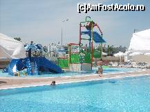 [P32] Kirman Belazur - aquapark, locul cu tobogane pentru copiii mai mici » foto by Andox
 - 
<span class="allrVoted glyphicon glyphicon-heart hidden" id="av420530"></span>
<a class="m-l-10 hidden" id="sv420530" onclick="voting_Foto_DelVot(,420530,13399)" role="button">șterge vot <span class="glyphicon glyphicon-remove"></span></a>
<a id="v9420530" class=" c-red"  onclick="voting_Foto_SetVot(420530)" role="button"><span class="glyphicon glyphicon-heart-empty"></span> <b>LIKE</b> = Votează poza</a> <img class="hidden"  id="f420530W9" src="/imagini/loader.gif" border="0" /><span class="AjErrMes hidden" id="e420530ErM"></span>
