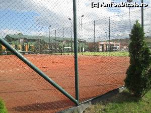 [P19] Terenurile de tenis si fotbal se afla in spatele hotelului » foto by DaRKruCS
 - 
<span class="allrVoted glyphicon glyphicon-heart hidden" id="av589531"></span>
<a class="m-l-10 hidden" id="sv589531" onclick="voting_Foto_DelVot(,589531,13434)" role="button">șterge vot <span class="glyphicon glyphicon-remove"></span></a>
<a id="v9589531" class=" c-red"  onclick="voting_Foto_SetVot(589531)" role="button"><span class="glyphicon glyphicon-heart-empty"></span> <b>LIKE</b> = Votează poza</a> <img class="hidden"  id="f589531W9" src="/imagini/loader.gif" border="0" /><span class="AjErrMes hidden" id="e589531ErM"></span>
