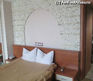 [P08] Cameră la etajul 1 aflată deasupra intrării in hotel...  » foto by DaRKruCS
 - 
<span class="allrVoted glyphicon glyphicon-heart hidden" id="av589520"></span>
<a class="m-l-10 hidden" id="sv589520" onclick="voting_Foto_DelVot(,589520,13434)" role="button">șterge vot <span class="glyphicon glyphicon-remove"></span></a>
<a id="v9589520" class=" c-red"  onclick="voting_Foto_SetVot(589520)" role="button"><span class="glyphicon glyphicon-heart-empty"></span> <b>LIKE</b> = Votează poza</a> <img class="hidden"  id="f589520W9" src="/imagini/loader.gif" border="0" /><span class="AjErrMes hidden" id="e589520ErM"></span>
