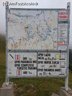 [P12] Indicator cu traseele turistice din Muntii Parang, imediat dupa releul din statiunea Parang » foto by raducondurache
 - 
<span class="allrVoted glyphicon glyphicon-heart hidden" id="av1247235"></span>
<a class="m-l-10 hidden" id="sv1247235" onclick="voting_Foto_DelVot(,1247235,13472)" role="button">șterge vot <span class="glyphicon glyphicon-remove"></span></a>
<a id="v91247235" class=" c-red"  onclick="voting_Foto_SetVot(1247235)" role="button"><span class="glyphicon glyphicon-heart-empty"></span> <b>LIKE</b> = Votează poza</a> <img class="hidden"  id="f1247235W9" src="/imagini/loader.gif" border="0" /><span class="AjErrMes hidden" id="e1247235ErM"></span>