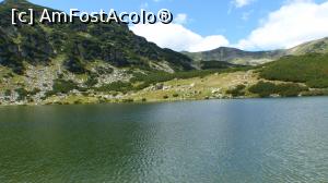 [P20] Lacul Câlcescu și în plan depărtat Căldarea Zănoaga » foto by iuliaen
 - 
<span class="allrVoted glyphicon glyphicon-heart hidden" id="av841318"></span>
<a class="m-l-10 hidden" id="sv841318" onclick="voting_Foto_DelVot(,841318,13472)" role="button">șterge vot <span class="glyphicon glyphicon-remove"></span></a>
<a id="v9841318" class=" c-red"  onclick="voting_Foto_SetVot(841318)" role="button"><span class="glyphicon glyphicon-heart-empty"></span> <b>LIKE</b> = Votează poza</a> <img class="hidden"  id="f841318W9" src="/imagini/loader.gif" border="0" /><span class="AjErrMes hidden" id="e841318ErM"></span>