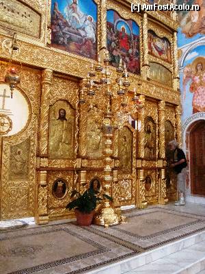 [P20] Catedrala Episcopală Sfânta Vineri din Zalău: prim-plan al catapetesmei » foto by mariana.olaru
 - 
<span class="allrVoted glyphicon glyphicon-heart hidden" id="av395613"></span>
<a class="m-l-10 hidden" id="sv395613" onclick="voting_Foto_DelVot(,395613,13499)" role="button">șterge vot <span class="glyphicon glyphicon-remove"></span></a>
<a id="v9395613" class=" c-red"  onclick="voting_Foto_SetVot(395613)" role="button"><span class="glyphicon glyphicon-heart-empty"></span> <b>LIKE</b> = Votează poza</a> <img class="hidden"  id="f395613W9" src="/imagini/loader.gif" border="0" /><span class="AjErrMes hidden" id="e395613ErM"></span>