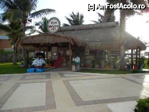 [P29] Terasa restaurant mexican » foto by geop
 - 
<span class="allrVoted glyphicon glyphicon-heart hidden" id="av404333"></span>
<a class="m-l-10 hidden" id="sv404333" onclick="voting_Foto_DelVot(,404333,13505)" role="button">șterge vot <span class="glyphicon glyphicon-remove"></span></a>
<a id="v9404333" class=" c-red"  onclick="voting_Foto_SetVot(404333)" role="button"><span class="glyphicon glyphicon-heart-empty"></span> <b>LIKE</b> = Votează poza</a> <img class="hidden"  id="f404333W9" src="/imagini/loader.gif" border="0" /><span class="AjErrMes hidden" id="e404333ErM"></span>