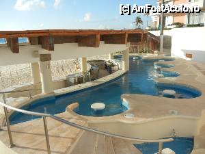 [P37] Barul cu jacuzzi de pe plaja care se deschidea dupa ora 10 » foto by geop
 - 
<span class="allrVoted glyphicon glyphicon-heart hidden" id="av404341"></span>
<a class="m-l-10 hidden" id="sv404341" onclick="voting_Foto_DelVot(,404341,13505)" role="button">șterge vot <span class="glyphicon glyphicon-remove"></span></a>
<a id="v9404341" class=" c-red"  onclick="voting_Foto_SetVot(404341)" role="button"><span class="glyphicon glyphicon-heart-empty"></span> <b>LIKE</b> = Votează poza</a> <img class="hidden"  id="f404341W9" src="/imagini/loader.gif" border="0" /><span class="AjErrMes hidden" id="e404341ErM"></span>