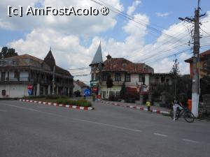 [P05] Pietroșița - Pața centrală cu clădiri vechi. » foto by iulianic
 - 
<span class="allrVoted glyphicon glyphicon-heart hidden" id="av1436871"></span>
<a class="m-l-10 hidden" id="sv1436871" onclick="voting_Foto_DelVot(,1436871,13519)" role="button">șterge vot <span class="glyphicon glyphicon-remove"></span></a>
<a id="v91436871" class=" c-red"  onclick="voting_Foto_SetVot(1436871)" role="button"><span class="glyphicon glyphicon-heart-empty"></span> <b>LIKE</b> = Votează poza</a> <img class="hidden"  id="f1436871W9" src="/imagini/loader.gif" border="0" /><span class="AjErrMes hidden" id="e1436871ErM"></span>