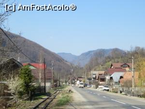 [P02] Spre Sinaia, prin Moroeni (în stânga calea ferată îngustă inustrială) - Moroeni, Dâmbovița.  » foto by tata123 🔱
 - 
<span class="allrVoted glyphicon glyphicon-heart hidden" id="av846438"></span>
<a class="m-l-10 hidden" id="sv846438" onclick="voting_Foto_DelVot(,846438,13519)" role="button">șterge vot <span class="glyphicon glyphicon-remove"></span></a>
<a id="v9846438" class=" c-red"  onclick="voting_Foto_SetVot(846438)" role="button"><span class="glyphicon glyphicon-heart-empty"></span> <b>LIKE</b> = Votează poza</a> <img class="hidden"  id="f846438W9" src="/imagini/loader.gif" border="0" /><span class="AjErrMes hidden" id="e846438ErM"></span>