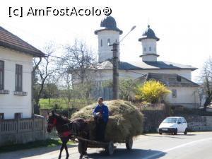 [P12] Un cal putere (la propriu și la figurat); biserica parohială Pietroșița II.  » foto by tata123 🔱
 - 
<span class="allrVoted glyphicon glyphicon-heart hidden" id="av849859"></span>
<a class="m-l-10 hidden" id="sv849859" onclick="voting_Foto_DelVot(,849859,13519)" role="button">șterge vot <span class="glyphicon glyphicon-remove"></span></a>
<a id="v9849859" class=" c-red"  onclick="voting_Foto_SetVot(849859)" role="button"><span class="glyphicon glyphicon-heart-empty"></span> <b>LIKE</b> = Votează poza</a> <img class="hidden"  id="f849859W9" src="/imagini/loader.gif" border="0" /><span class="AjErrMes hidden" id="e849859ErM"></span>