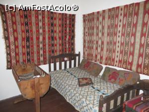 [P18] Interior țărănesc - Muzeul Etnografic „Dumitru Ulieru” din Pietroșița.  » foto by tata123 🔱
 - 
<span class="allrVoted glyphicon glyphicon-heart hidden" id="av859248"></span>
<a class="m-l-10 hidden" id="sv859248" onclick="voting_Foto_DelVot(,859248,13519)" role="button">șterge vot <span class="glyphicon glyphicon-remove"></span></a>
<a id="v9859248" class=" c-red"  onclick="voting_Foto_SetVot(859248)" role="button"><span class="glyphicon glyphicon-heart-empty"></span> <b>LIKE</b> = Votează poza</a> <img class="hidden"  id="f859248W9" src="/imagini/loader.gif" border="0" /><span class="AjErrMes hidden" id="e859248ErM"></span>