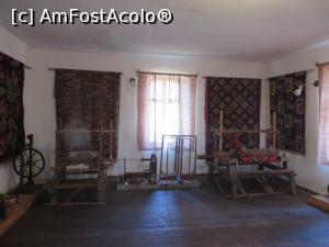 [P09] Sala dedicată țesăturilor și industriei casnice a textilelor - Pietroșița.  » foto by tata123 🔱
 - 
<span class="allrVoted glyphicon glyphicon-heart hidden" id="av859239"></span>
<a class="m-l-10 hidden" id="sv859239" onclick="voting_Foto_DelVot(,859239,13519)" role="button">șterge vot <span class="glyphicon glyphicon-remove"></span></a>
<a id="v9859239" class=" c-red"  onclick="voting_Foto_SetVot(859239)" role="button"><span class="glyphicon glyphicon-heart-empty"></span> <b>LIKE</b> = Votează poza</a> <img class="hidden"  id="f859239W9" src="/imagini/loader.gif" border="0" /><span class="AjErrMes hidden" id="e859239ErM"></span>