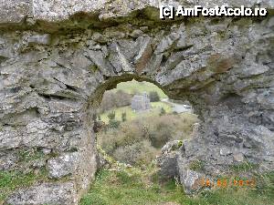 [P13] Irlanda - Dunamase Castle; Holy Trinity Church (Biserica Sfanta Treime) vazuta din castel » foto by Diaura*
 - 
<span class="allrVoted glyphicon glyphicon-heart hidden" id="av440215"></span>
<a class="m-l-10 hidden" id="sv440215" onclick="voting_Foto_DelVot(,440215,13555)" role="button">șterge vot <span class="glyphicon glyphicon-remove"></span></a>
<a id="v9440215" class=" c-red"  onclick="voting_Foto_SetVot(440215)" role="button"><span class="glyphicon glyphicon-heart-empty"></span> <b>LIKE</b> = Votează poza</a> <img class="hidden"  id="f440215W9" src="/imagini/loader.gif" border="0" /><span class="AjErrMes hidden" id="e440215ErM"></span>