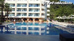 [P01] Piscina Principala » foto by ana anghel
 - 
<span class="allrVoted glyphicon glyphicon-heart hidden" id="av428938"></span>
<a class="m-l-10 hidden" id="sv428938" onclick="voting_Foto_DelVot(,428938,13559)" role="button">șterge vot <span class="glyphicon glyphicon-remove"></span></a>
<a id="v9428938" class=" c-red"  onclick="voting_Foto_SetVot(428938)" role="button"><span class="glyphicon glyphicon-heart-empty"></span> <b>LIKE</b> = Votează poza</a> <img class="hidden"  id="f428938W9" src="/imagini/loader.gif" border="0" /><span class="AjErrMes hidden" id="e428938ErM"></span>