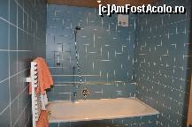 [P03] baia - wc-ul era separat de sala de baie » foto by redmari108
 - 
<span class="allrVoted glyphicon glyphicon-heart hidden" id="av398534"></span>
<a class="m-l-10 hidden" id="sv398534" onclick="voting_Foto_DelVot(,398534,13566)" role="button">șterge vot <span class="glyphicon glyphicon-remove"></span></a>
<a id="v9398534" class=" c-red"  onclick="voting_Foto_SetVot(398534)" role="button"><span class="glyphicon glyphicon-heart-empty"></span> <b>LIKE</b> = Votează poza</a> <img class="hidden"  id="f398534W9" src="/imagini/loader.gif" border="0" /><span class="AjErrMes hidden" id="e398534ErM"></span>