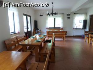 [P09] Sala de mese. » foto by Safta Radu
 - 
<span class="allrVoted glyphicon glyphicon-heart hidden" id="av1229858"></span>
<a class="m-l-10 hidden" id="sv1229858" onclick="voting_Foto_DelVot(,1229858,13576)" role="button">șterge vot <span class="glyphicon glyphicon-remove"></span></a>
<a id="v91229858" class=" c-red"  onclick="voting_Foto_SetVot(1229858)" role="button"><span class="glyphicon glyphicon-heart-empty"></span> <b>LIKE</b> = Votează poza</a> <img class="hidden"  id="f1229858W9" src="/imagini/loader.gif" border="0" /><span class="AjErrMes hidden" id="e1229858ErM"></span>