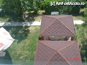 [P14] La foisor se putea ajunge direct din restaurant sau ocolind vila. Erau luminate seara de la un bec cu cablu tras de proprietari... Era plăcut dimineaţa » foto by arru
 - 
<span class="allrVoted glyphicon glyphicon-heart hidden" id="av444813"></span>
<a class="m-l-10 hidden" id="sv444813" onclick="voting_Foto_DelVot(,444813,13580)" role="button">șterge vot <span class="glyphicon glyphicon-remove"></span></a>
<a id="v9444813" class=" c-red"  onclick="voting_Foto_SetVot(444813)" role="button"><span class="glyphicon glyphicon-heart-empty"></span> <b>LIKE</b> = Votează poza</a> <img class="hidden"  id="f444813W9" src="/imagini/loader.gif" border="0" /><span class="AjErrMes hidden" id="e444813ErM"></span>