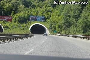 [P01] Tuneluri pe traseu Sofia Kulata » foto by george777
 - 
<span class="allrVoted glyphicon glyphicon-heart hidden" id="av624966"></span>
<a class="m-l-10 hidden" id="sv624966" onclick="voting_Foto_DelVot(,624966,13602)" role="button">șterge vot <span class="glyphicon glyphicon-remove"></span></a>
<a id="v9624966" class=" c-red"  onclick="voting_Foto_SetVot(624966)" role="button"><span class="glyphicon glyphicon-heart-empty"></span> <b>LIKE</b> = Votează poza</a> <img class="hidden"  id="f624966W9" src="/imagini/loader.gif" border="0" /><span class="AjErrMes hidden" id="e624966ErM"></span>