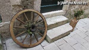 [P20] Căscăm gura prin vechea Korcula » foto by crismis
 - 
<span class="allrVoted glyphicon glyphicon-heart hidden" id="av677254"></span>
<a class="m-l-10 hidden" id="sv677254" onclick="voting_Foto_DelVot(,677254,13614)" role="button">șterge vot <span class="glyphicon glyphicon-remove"></span></a>
<a id="v9677254" class=" c-red"  onclick="voting_Foto_SetVot(677254)" role="button"><span class="glyphicon glyphicon-heart-empty"></span> <b>LIKE</b> = Votează poza</a> <img class="hidden"  id="f677254W9" src="/imagini/loader.gif" border="0" /><span class="AjErrMes hidden" id="e677254ErM"></span>