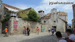 [P42] Biserica Sf. Petru; turnul din spate aparţine casei lui Marco Polo » foto by crismis
 - 
<span class="allrVoted glyphicon glyphicon-heart hidden" id="av677276"></span>
<a class="m-l-10 hidden" id="sv677276" onclick="voting_Foto_DelVot(,677276,13614)" role="button">șterge vot <span class="glyphicon glyphicon-remove"></span></a>
<a id="v9677276" class=" c-red"  onclick="voting_Foto_SetVot(677276)" role="button"><span class="glyphicon glyphicon-heart-empty"></span> <b>LIKE</b> = Votează poza</a> <img class="hidden"  id="f677276W9" src="/imagini/loader.gif" border="0" /><span class="AjErrMes hidden" id="e677276ErM"></span>