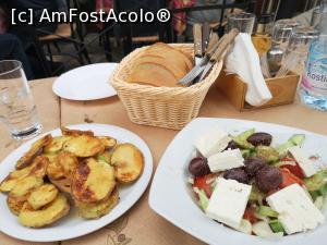 [P17] Taverna Batalogianni; dovlecei pane și salată grecească » foto by crismis
 - 
<span class="allrVoted glyphicon glyphicon-heart hidden" id="av1079355"></span>
<a class="m-l-10 hidden" id="sv1079355" onclick="voting_Foto_DelVot(,1079355,13618)" role="button">șterge vot <span class="glyphicon glyphicon-remove"></span></a>
<a id="v91079355" class=" c-red"  onclick="voting_Foto_SetVot(1079355)" role="button"><span class="glyphicon glyphicon-heart-empty"></span> <b>LIKE</b> = Votează poza</a> <img class="hidden"  id="f1079355W9" src="/imagini/loader.gif" border="0" /><span class="AjErrMes hidden" id="e1079355ErM"></span>