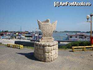 [P14] Pelicanul, un simbol al Deltei Dunării, imortalizat într-un monument aflat pe faleza Tulcei » foto by mariana.olaru
 - 
<span class="allrVoted glyphicon glyphicon-heart hidden" id="av400769"></span>
<a class="m-l-10 hidden" id="sv400769" onclick="voting_Foto_DelVot(,400769,13626)" role="button">șterge vot <span class="glyphicon glyphicon-remove"></span></a>
<a id="v9400769" class=" c-red"  onclick="voting_Foto_SetVot(400769)" role="button"><span class="glyphicon glyphicon-heart-empty"></span> <b>LIKE</b> = Votează poza</a> <img class="hidden"  id="f400769W9" src="/imagini/loader.gif" border="0" /><span class="AjErrMes hidden" id="e400769ErM"></span>