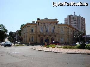 [P06] Tulcea: MGM Palace, monument istoric » foto by mariana.olaru
 - 
<span class="allrVoted glyphicon glyphicon-heart hidden" id="av400761"></span>
<a class="m-l-10 hidden" id="sv400761" onclick="voting_Foto_DelVot(,400761,13626)" role="button">șterge vot <span class="glyphicon glyphicon-remove"></span></a>
<a id="v9400761" class=" c-red"  onclick="voting_Foto_SetVot(400761)" role="button"><span class="glyphicon glyphicon-heart-empty"></span> <b>LIKE</b> = Votează poza</a> <img class="hidden"  id="f400761W9" src="/imagini/loader.gif" border="0" /><span class="AjErrMes hidden" id="e400761ErM"></span>