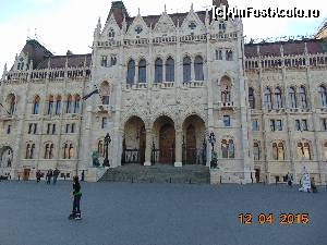 [P07] intrarea in cladirea parlamentului » foto by superdepor
 - 
<span class="allrVoted glyphicon glyphicon-heart hidden" id="av608789"></span>
<a class="m-l-10 hidden" id="sv608789" onclick="voting_Foto_DelVot(,608789,13651)" role="button">șterge vot <span class="glyphicon glyphicon-remove"></span></a>
<a id="v9608789" class=" c-red"  onclick="voting_Foto_SetVot(608789)" role="button"><span class="glyphicon glyphicon-heart-empty"></span> <b>LIKE</b> = Votează poza</a> <img class="hidden"  id="f608789W9" src="/imagini/loader.gif" border="0" /><span class="AjErrMes hidden" id="e608789ErM"></span>
