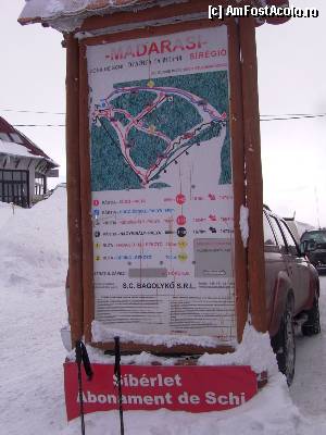 [P10] Schi la Mădăraş [Harghita] - panou de orientare turistică - schema pârtiilor.  » foto by Dragoș_MD
 - 
<span class="allrVoted glyphicon glyphicon-heart hidden" id="av402374"></span>
<a class="m-l-10 hidden" id="sv402374" onclick="voting_Foto_DelVot(,402374,13675)" role="button">șterge vot <span class="glyphicon glyphicon-remove"></span></a>
<a id="v9402374" class=" c-red"  onclick="voting_Foto_SetVot(402374)" role="button"><span class="glyphicon glyphicon-heart-empty"></span> <b>LIKE</b> = Votează poza</a> <img class="hidden"  id="f402374W9" src="/imagini/loader.gif" border="0" /><span class="AjErrMes hidden" id="e402374ErM"></span>